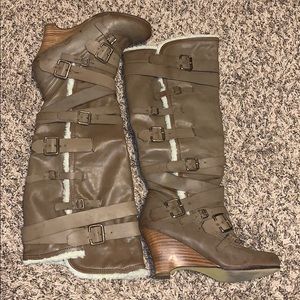 Not Rated, Blizzard style boots from Buckle.